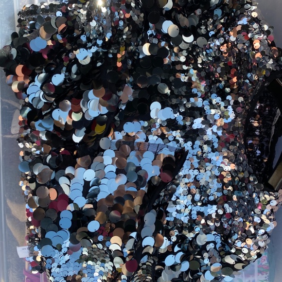 Zara Black and Silver Sequin Crop Top - Picture 4 of 5